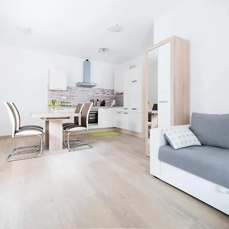 House Dormica Apartman Trenta